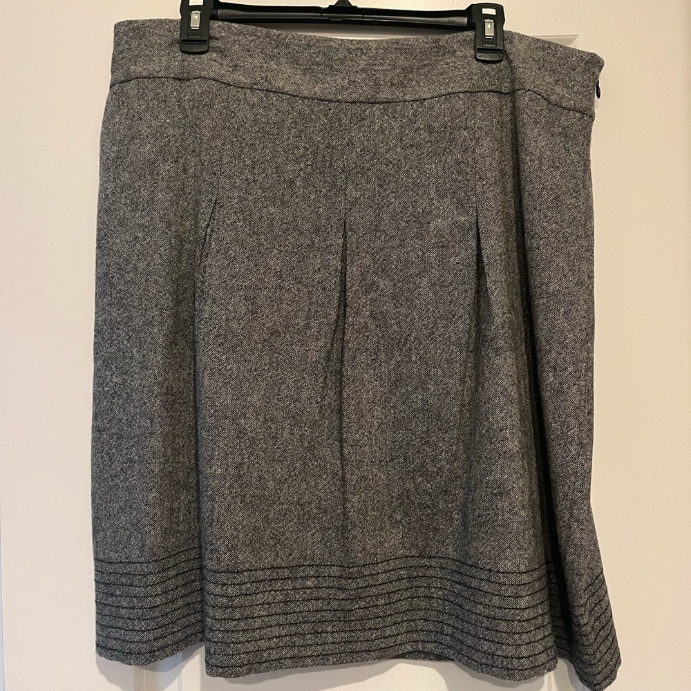 Ann Taylor Elegant Gray Skirt